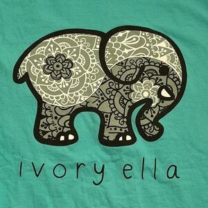 Ivory Ella turquoise signature logo elephant short sleeve pocket t-shirt